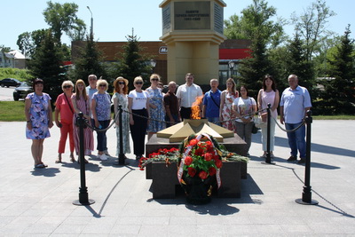 Сотрудники «Рязаньэнерго» посетили мемориальный комплекс в честь героев-энергетиков в Туле